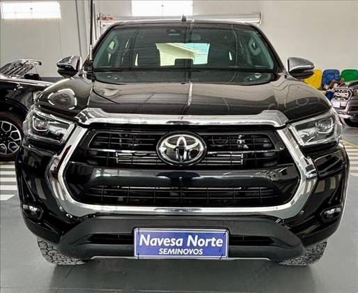 TOYOTA HILUX 2.8 D-4D TURBO DIESEL CD SRX 4X4 AUTOMÁTICO